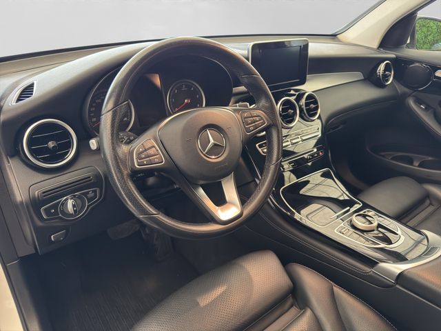 Fahrzeugabbildung Mercedes-Benz GLC 220d 4Matic+LED+Navi+Kamera+Leder