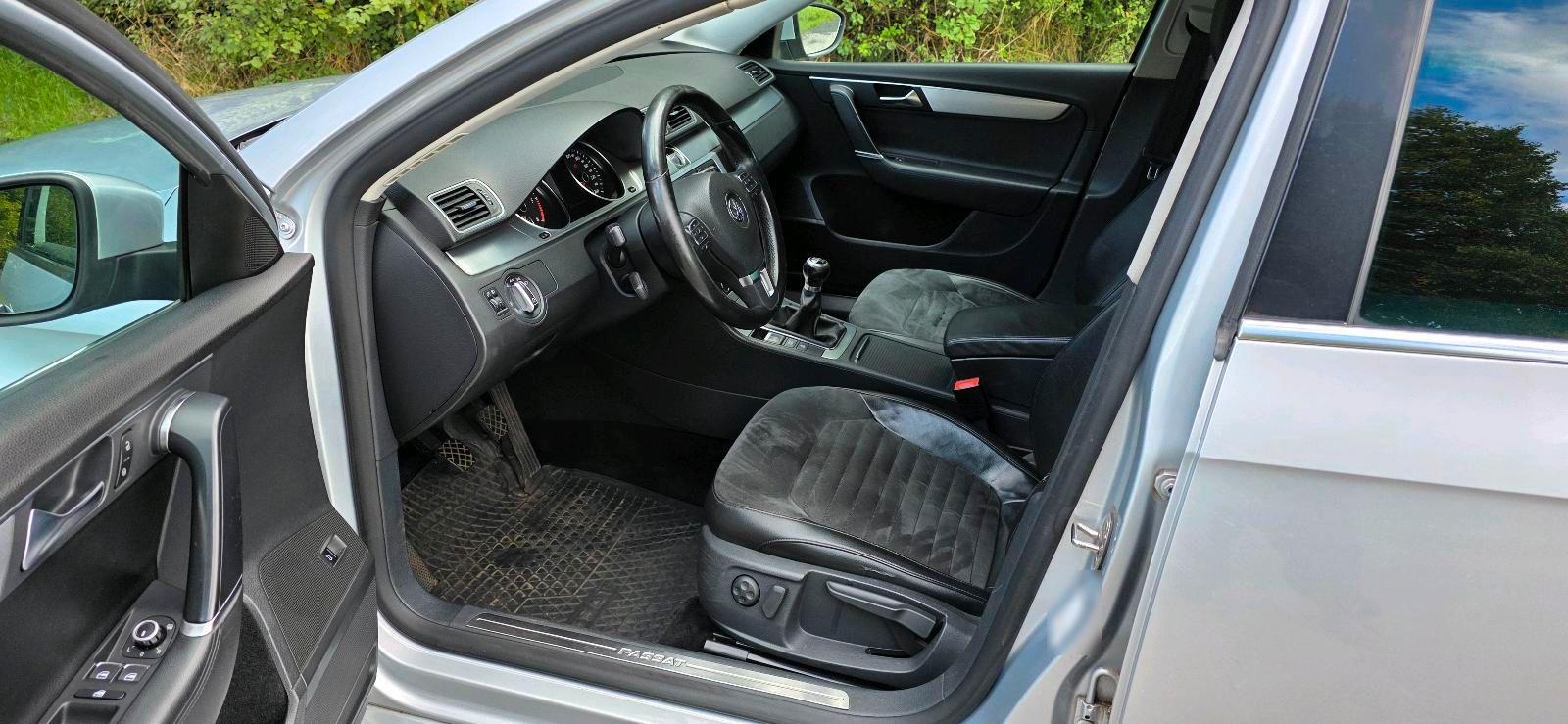 Volkswagen Passat 2011 — photo 8