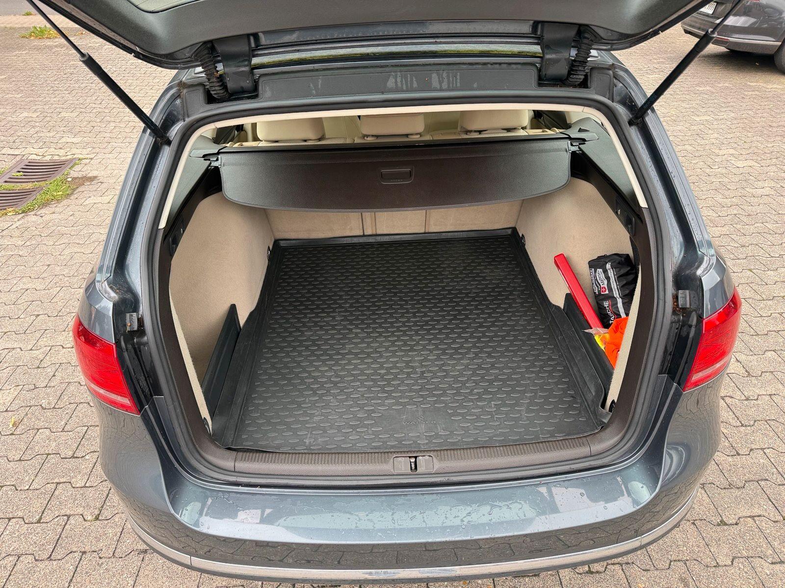 Volkswagen Passat 2011 — photo 5