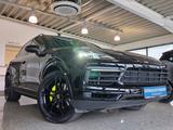 Porsche Cayenne E-Hybrid/Benzin - Porsche Gebrauchtwagen in Köln
