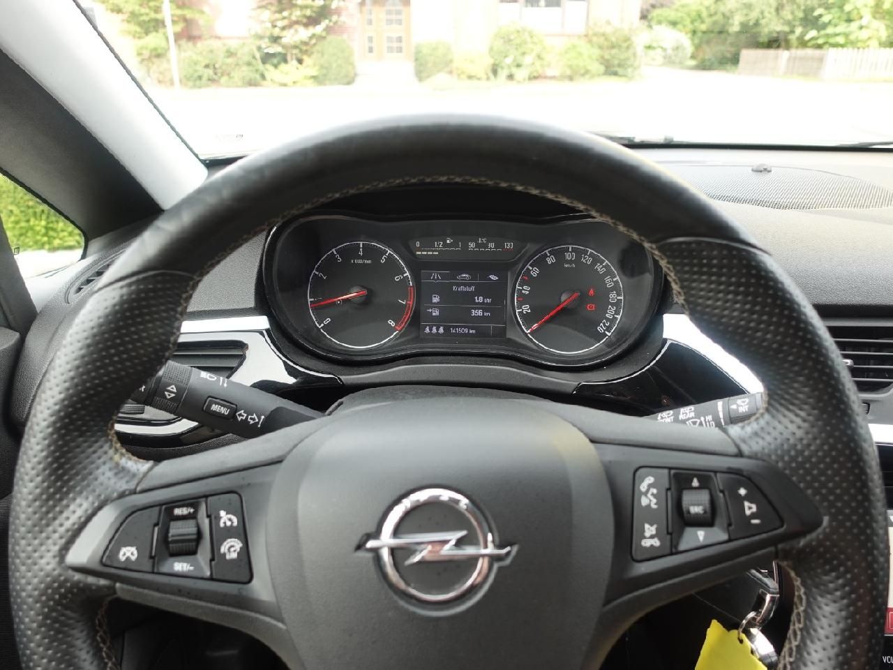 Fahrzeugabbildung Opel Corsa E 1,4 Color Edition