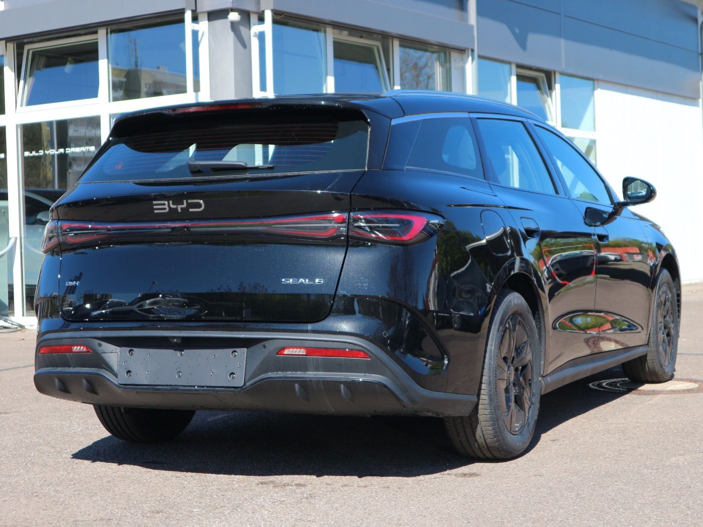 BYD SEAL 6