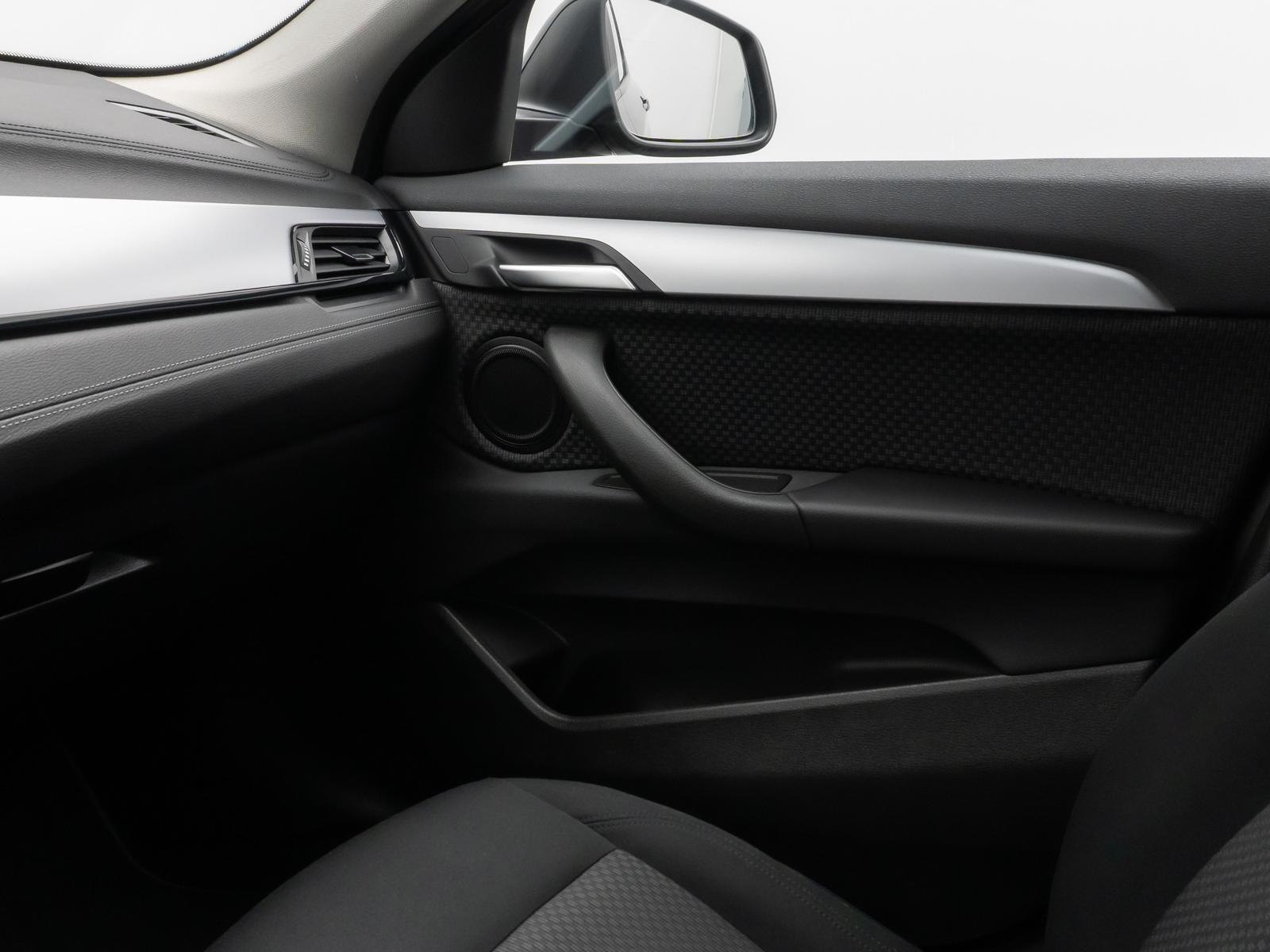 BMW X2 sD18i Parkassistent DAB Navigation Lordos LED, миниатюра 30