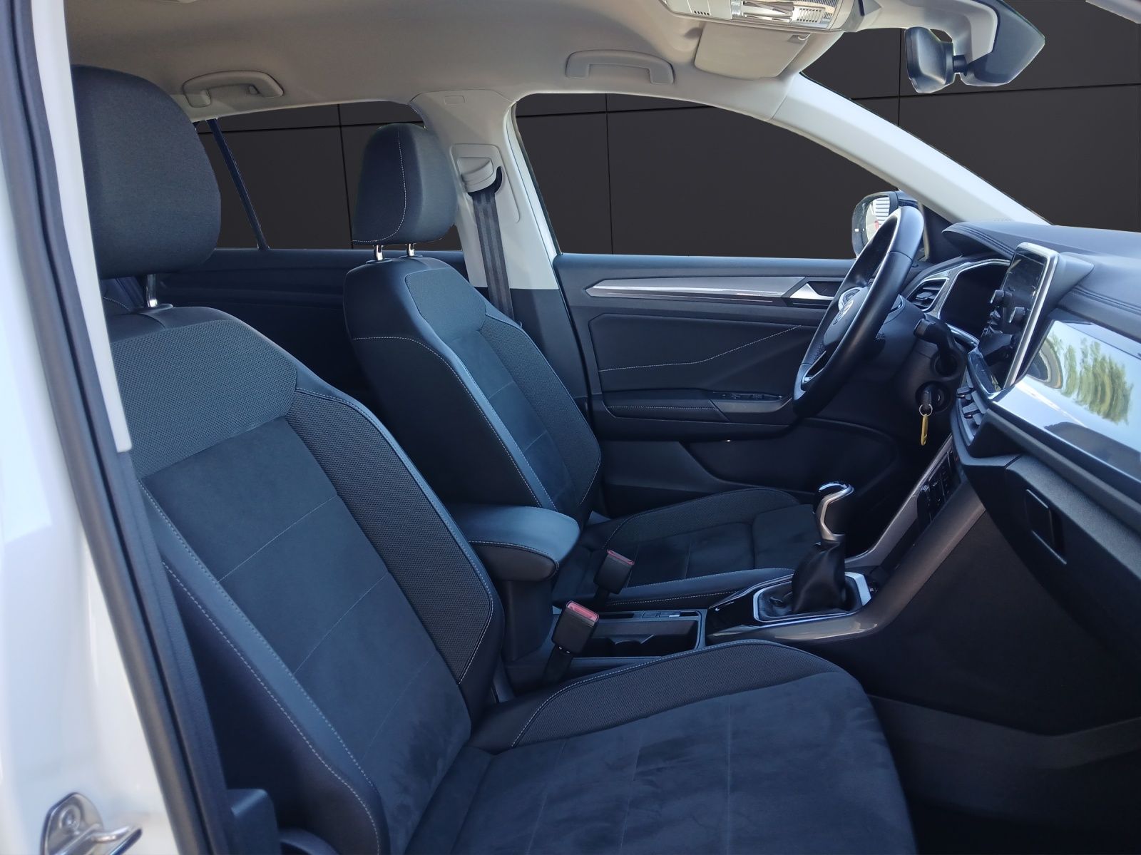 Fahrzeugabbildung Volkswagen T-Roc TDI Style AHK AID ACC RFK SH LM