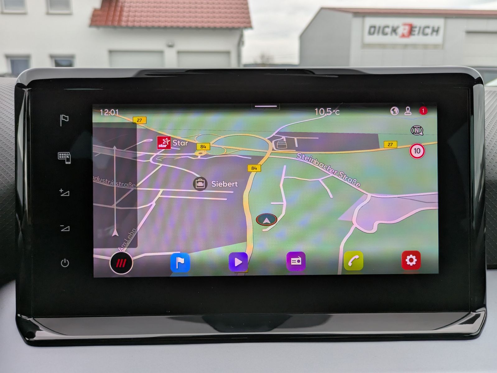 Fahrzeugabbildung SEAT Arona 1.5 TSI FR DSG AHK*ACC*LED*APP*DAB*KAMERA