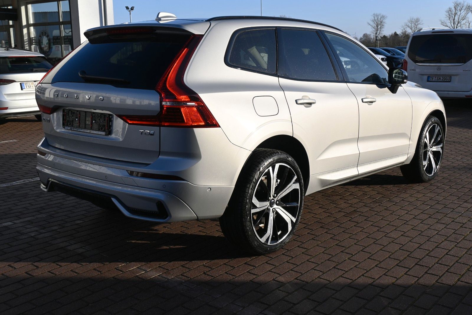 Fahrzeugabbildung Volvo XC60 T8 RC AWD Ultra Dark*LUFT*360*ACC*AHK