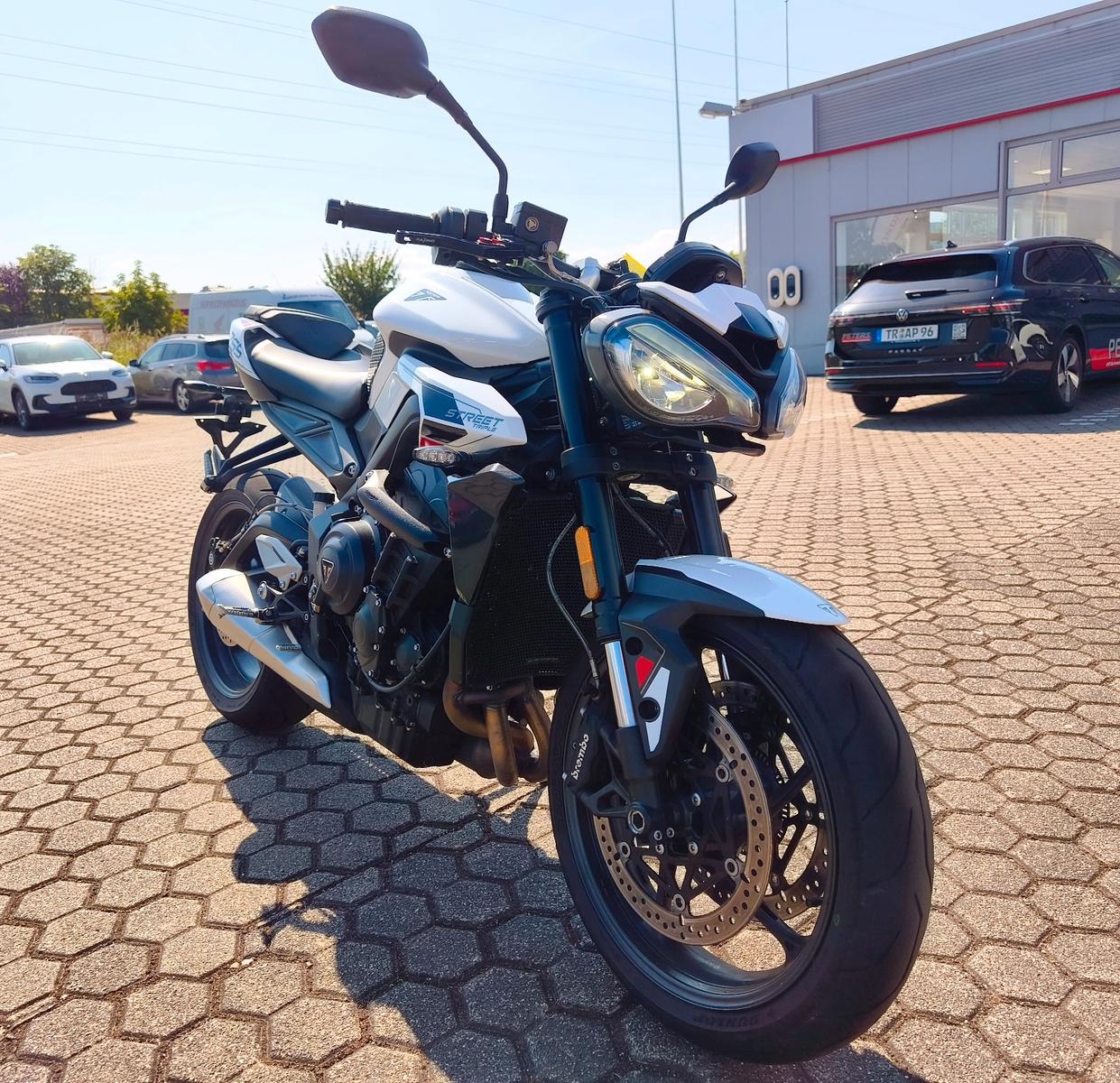 Triumph Street Triple R