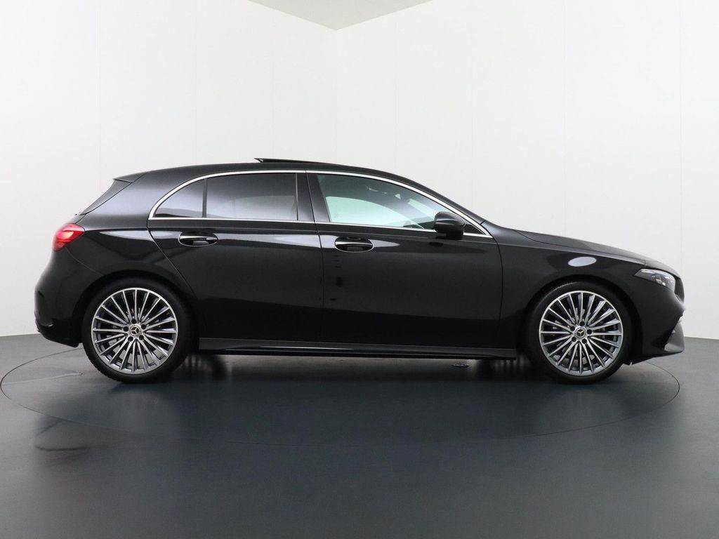 Mercedes-Benz A 180 Star Edition AMG Line | Panorama - Schiebe