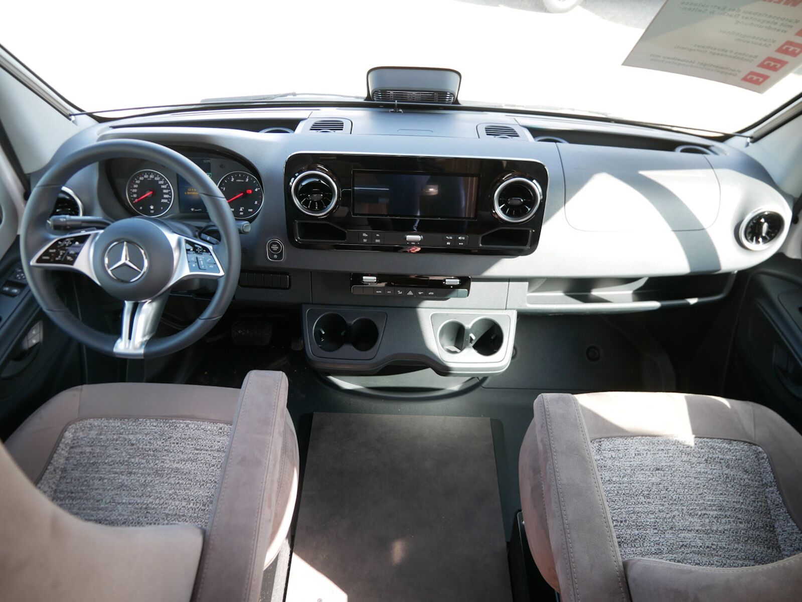 Fahrzeugabbildung Malibu T 450 RB LE comfort Mercedes,Distronic,LED,Autom