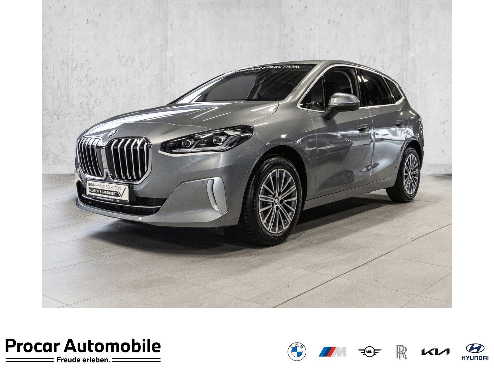 BMW 220i Active Tourer Luxury Line, effektiv 0,99% F