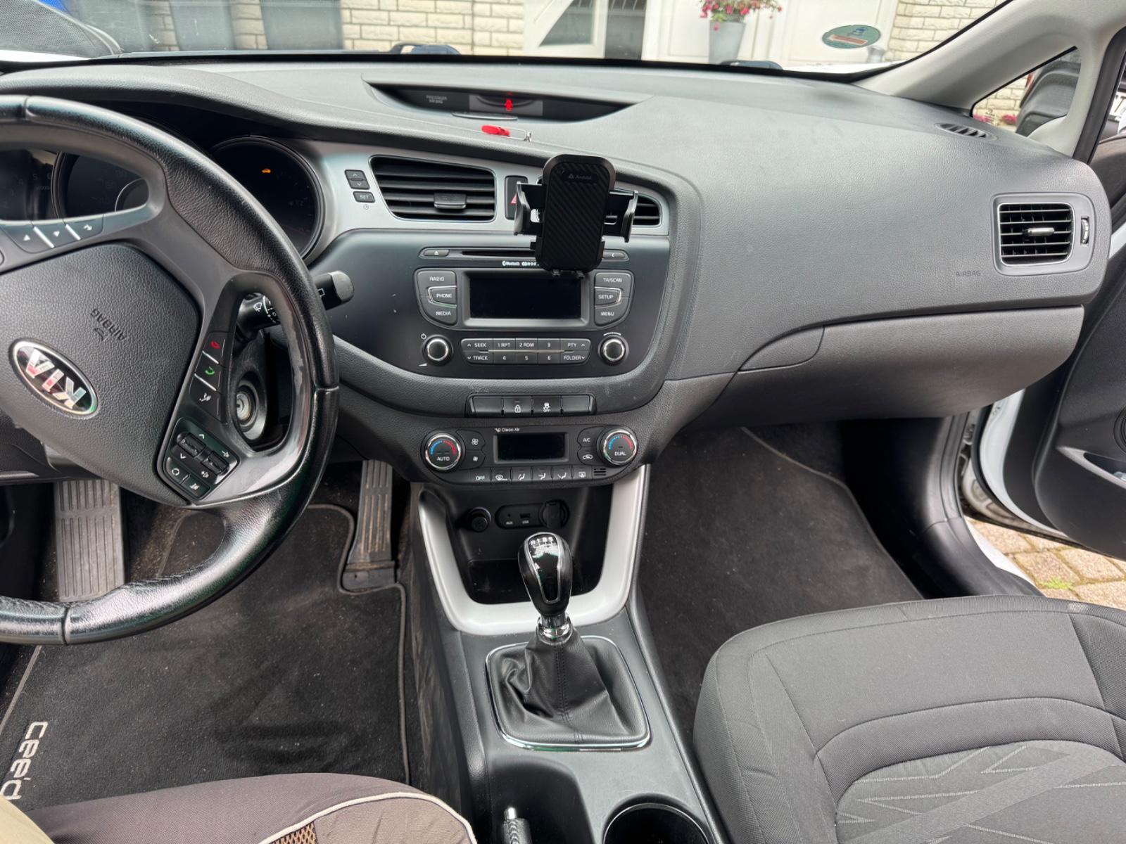 Kia pro_cee'd / ProCeed 1.6 CRDi 128 Vision pro_...