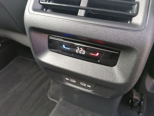 Tiguan 1.5 eTSI DSG R-Line KAMERA+LED+APP+