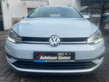 Volkswagen Golf - 6