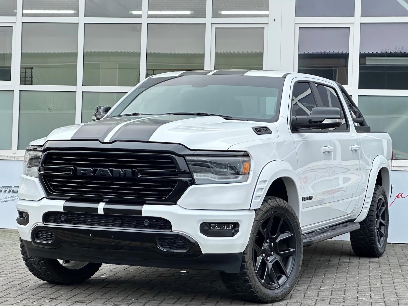 Dodge RAM 1500 Laramie 5,7L 4x4 12´Displ LED Pano 22´´