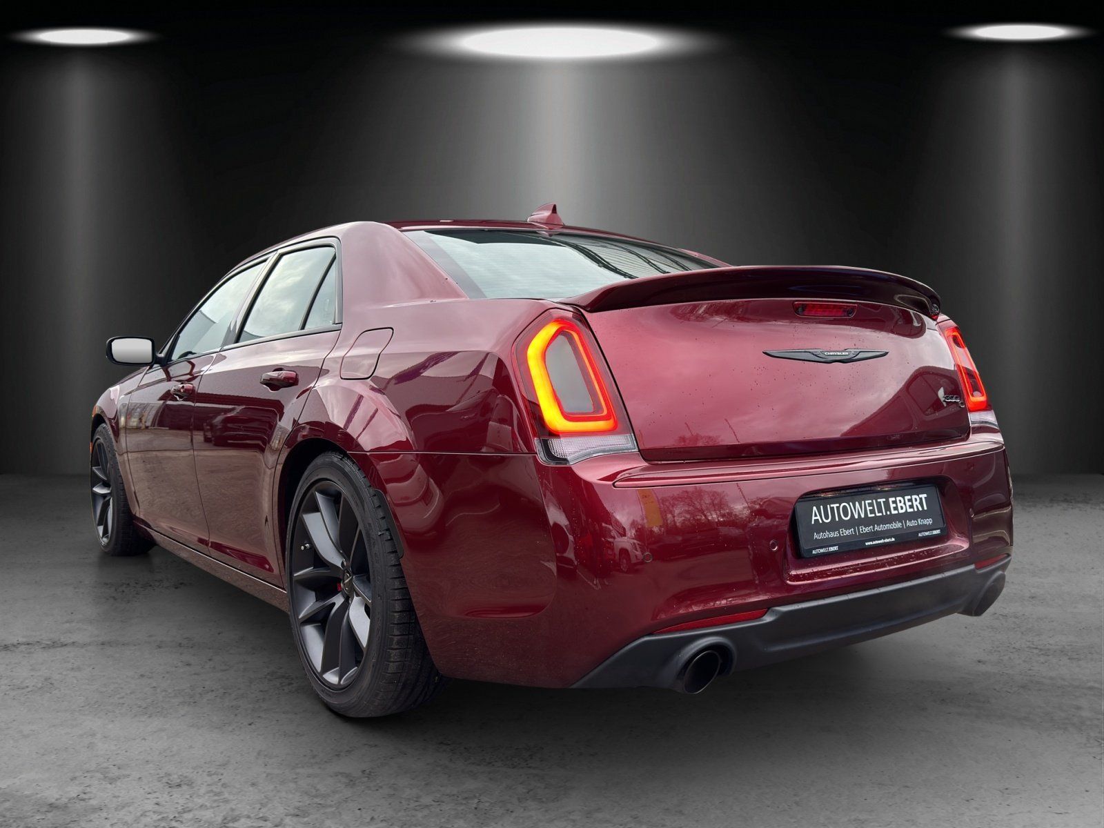 Fahrzeugabbildung Chrysler 300C Final Edition 6.4 Hemi V8/LED/PANO/LEDER