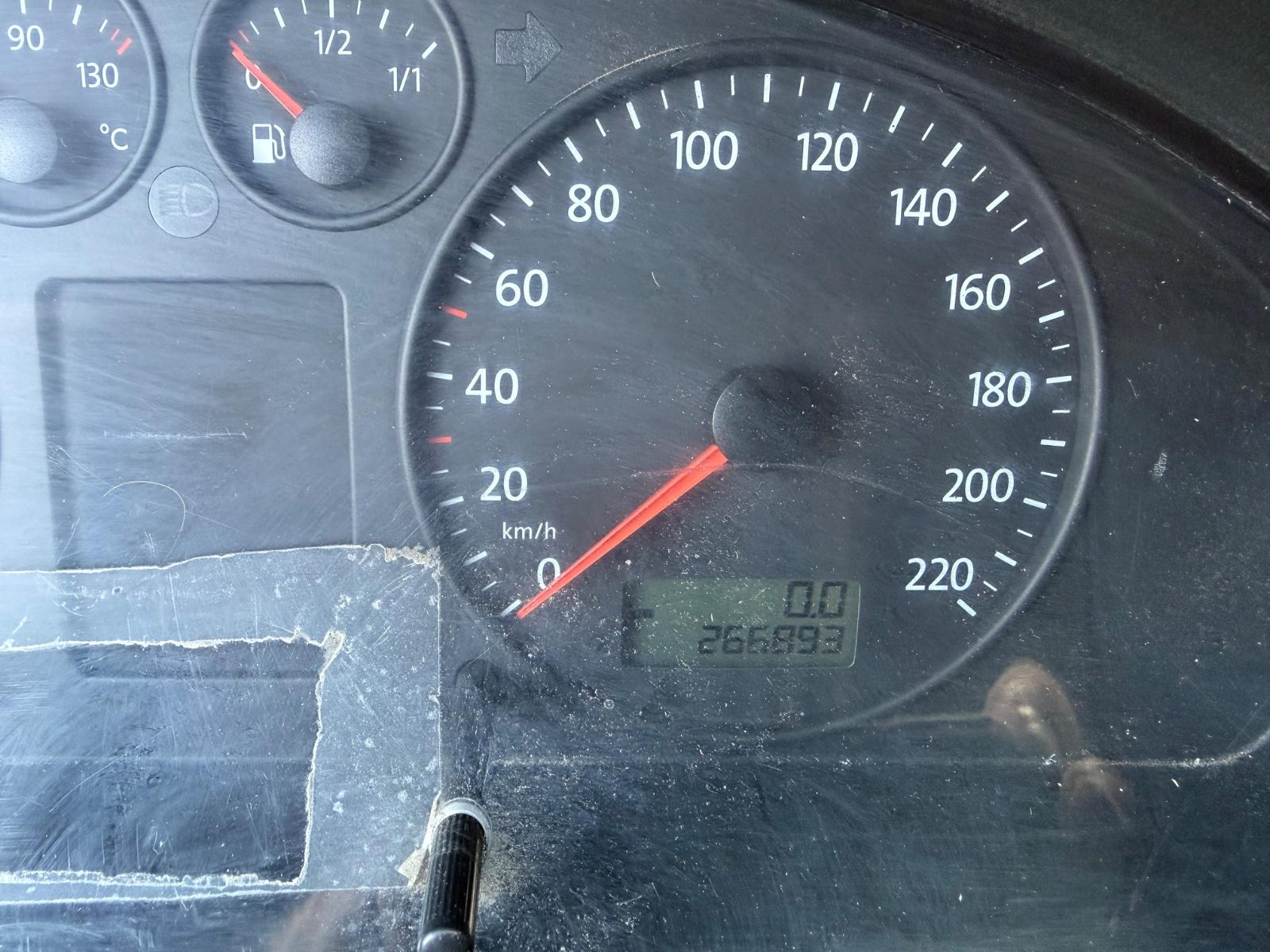 Volkswagen Transporter 2006 — photo 12