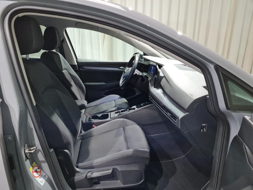 Volkswagen Golf 1.0 eTSI Active DSG*ACC*LANE-ASSIST*LED*, миниатюра 4