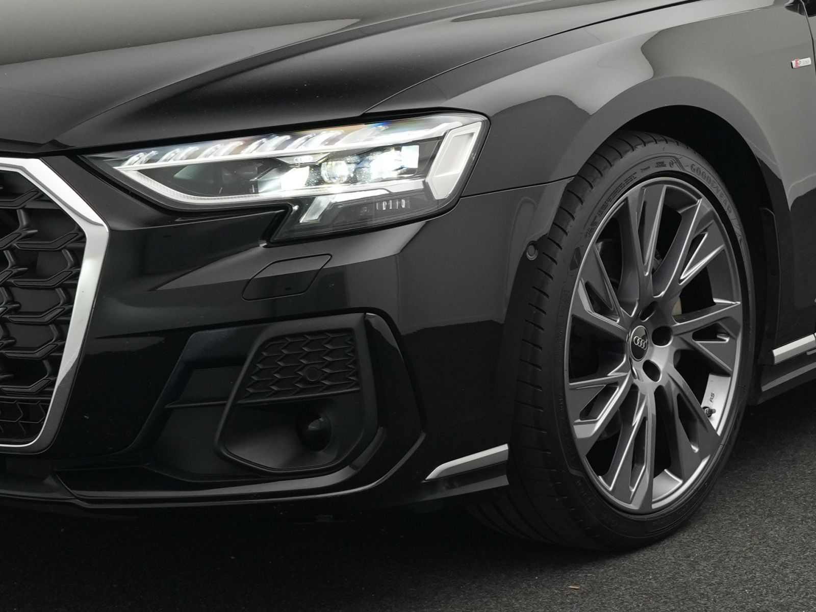 Audi A8 - Bild 22
