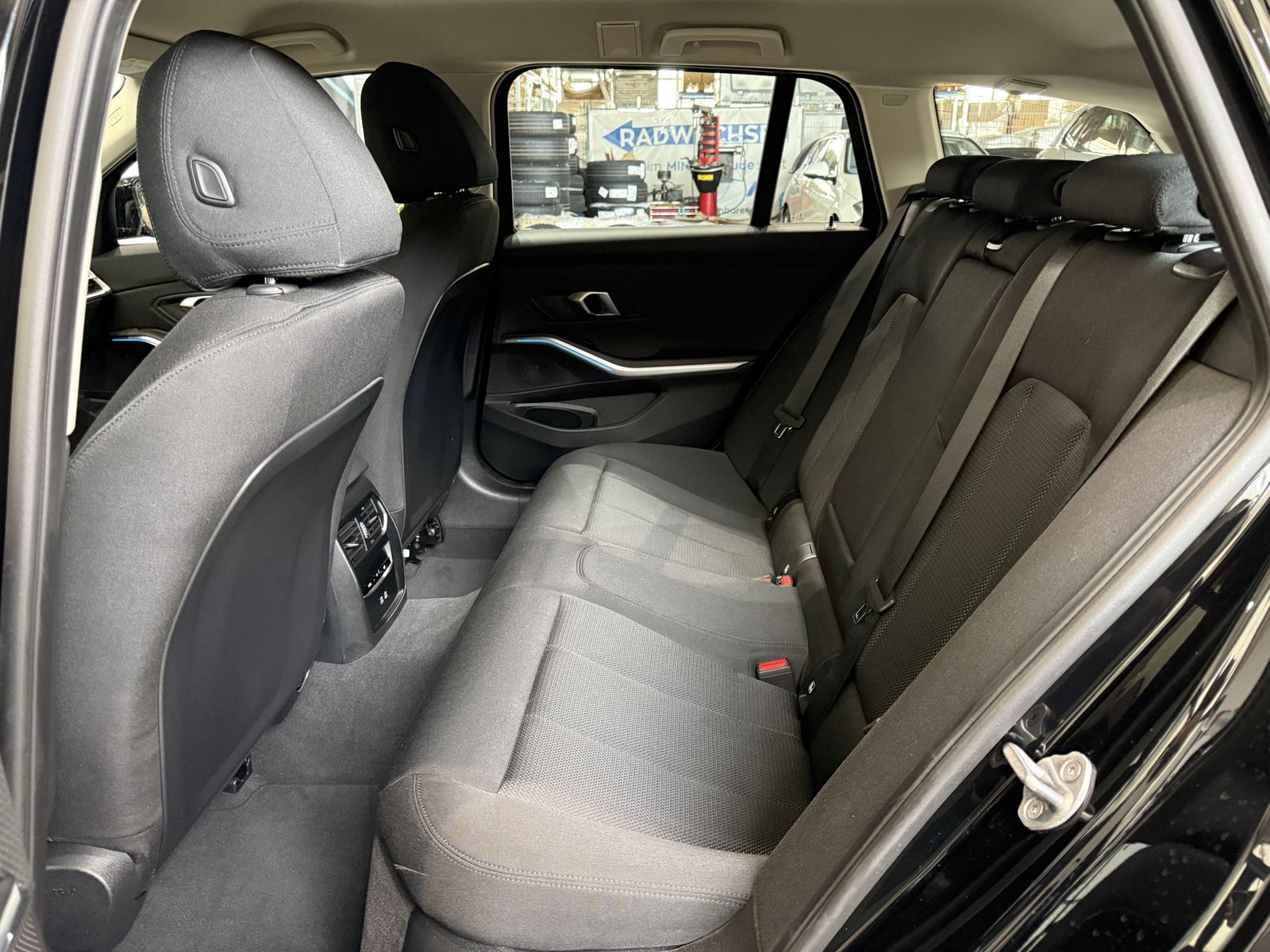 BMW 320 - Bild 9