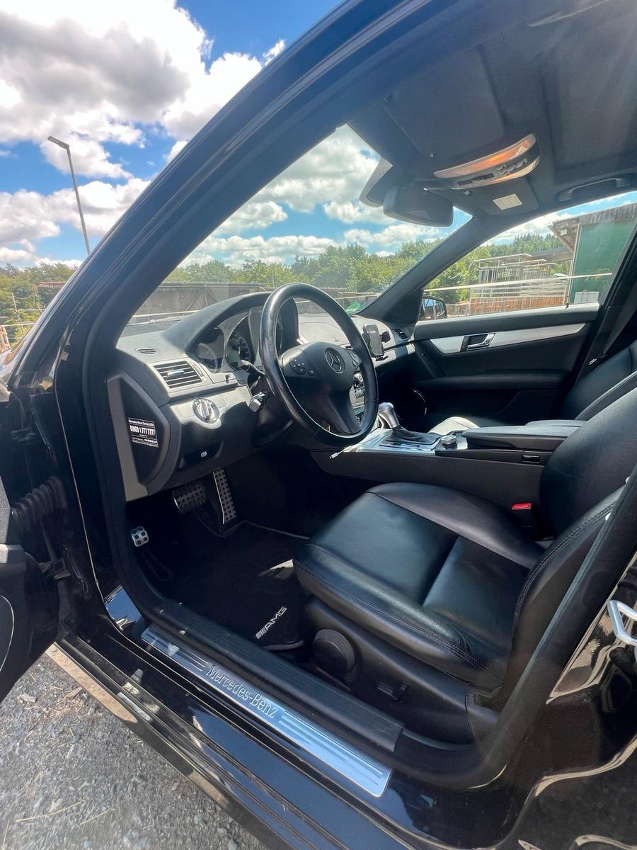 Mercedes-Benz C200 2009 — photo 12
