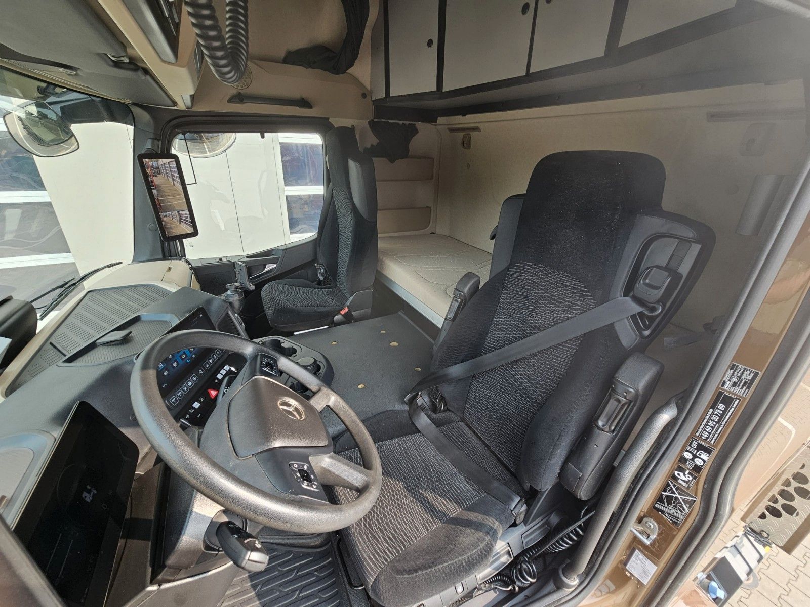 Fahrzeugabbildung Mercedes-Benz Arocs 3351 Langholz EPSILON-Kran *6x6 Allrad*
