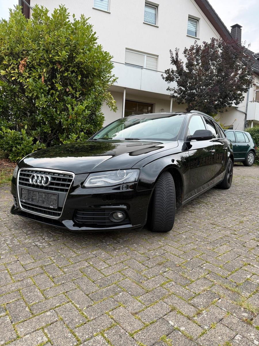 Audi A4 2009 — interior