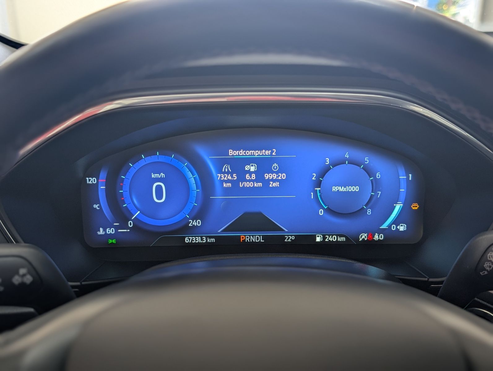 Fahrzeugabbildung Ford Focus Titanium X LED KAMERA SHZ AHK APPLINK TEMP