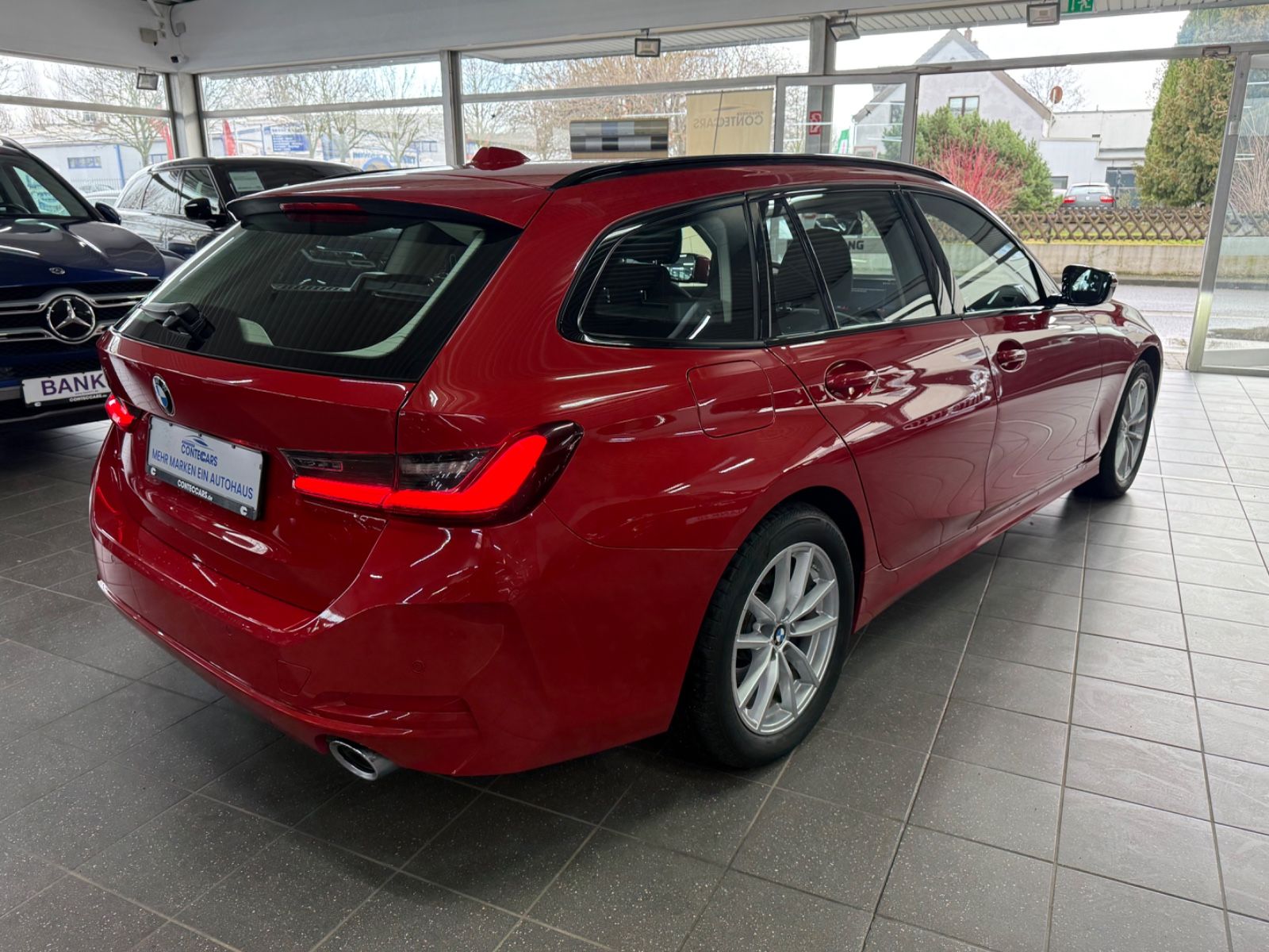 BMW 320 d xDrive Touring III Driving Assistant III foto 11