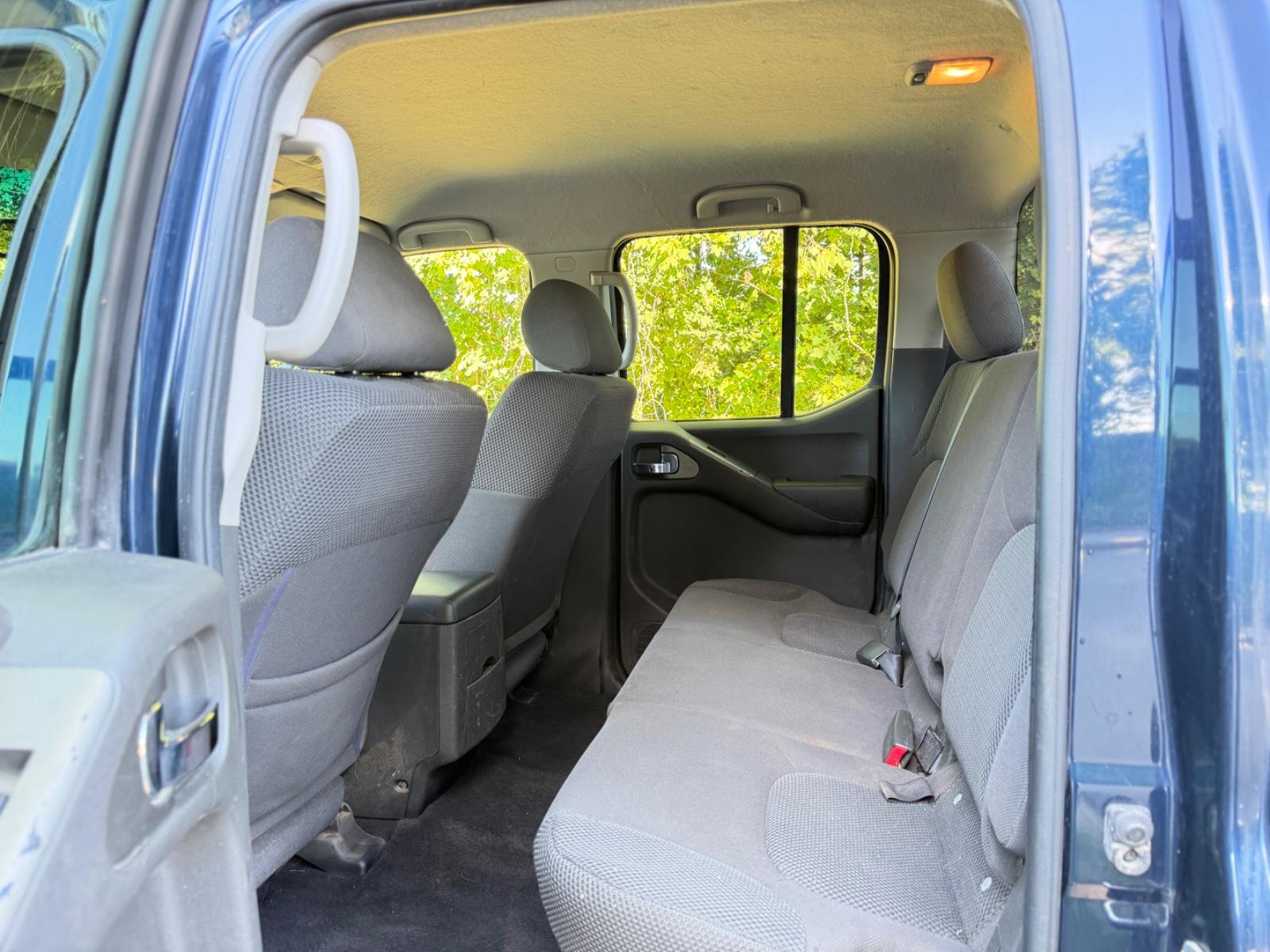 Nissan Navara D40 Double Cab 2.5 dCi 171 ch • BVA • 4x4 • Toit Ouvrant • Sièges chauffants