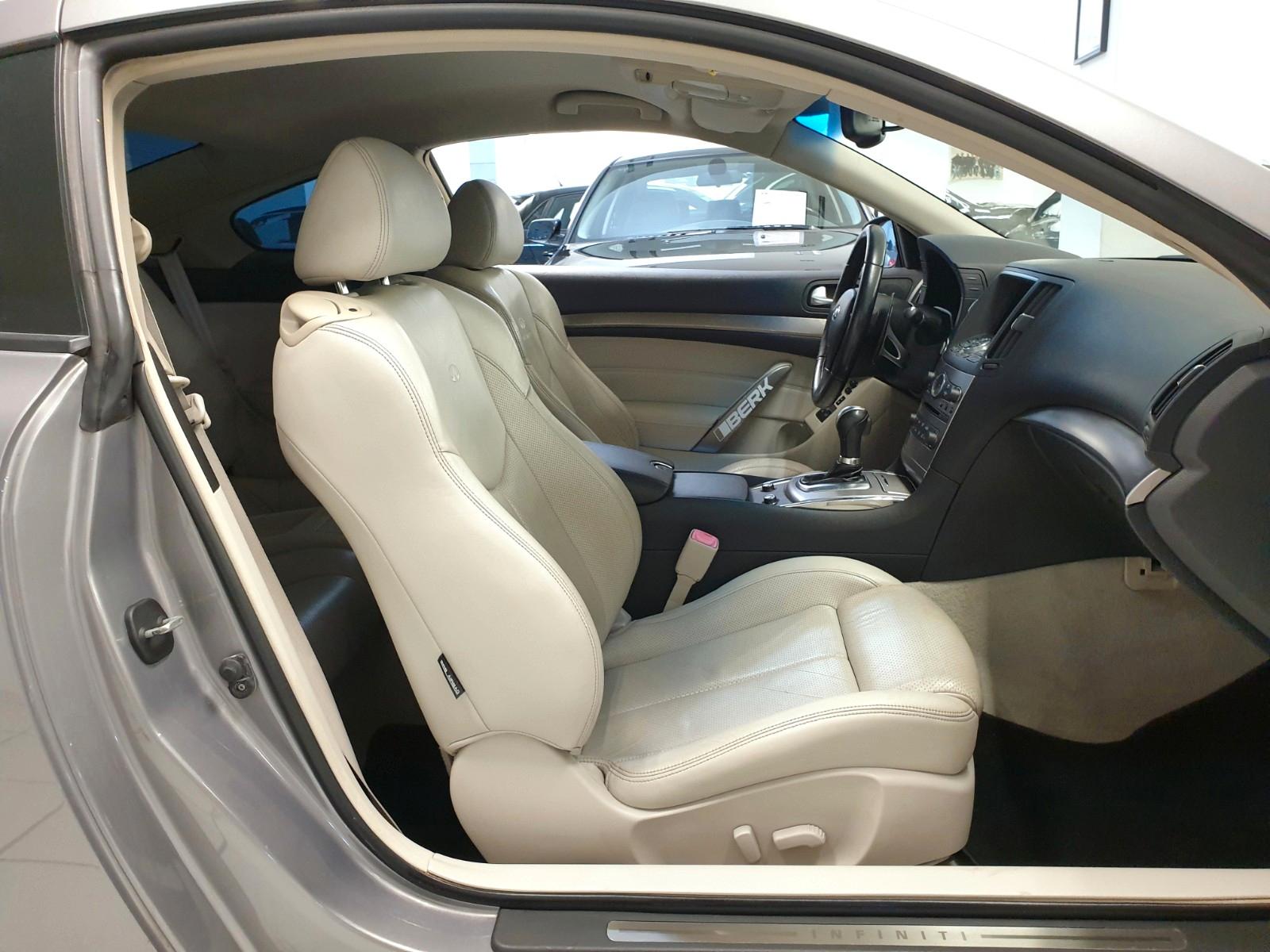 INFINITI G - 3,7 V6 320 CV - BVA - CUIR