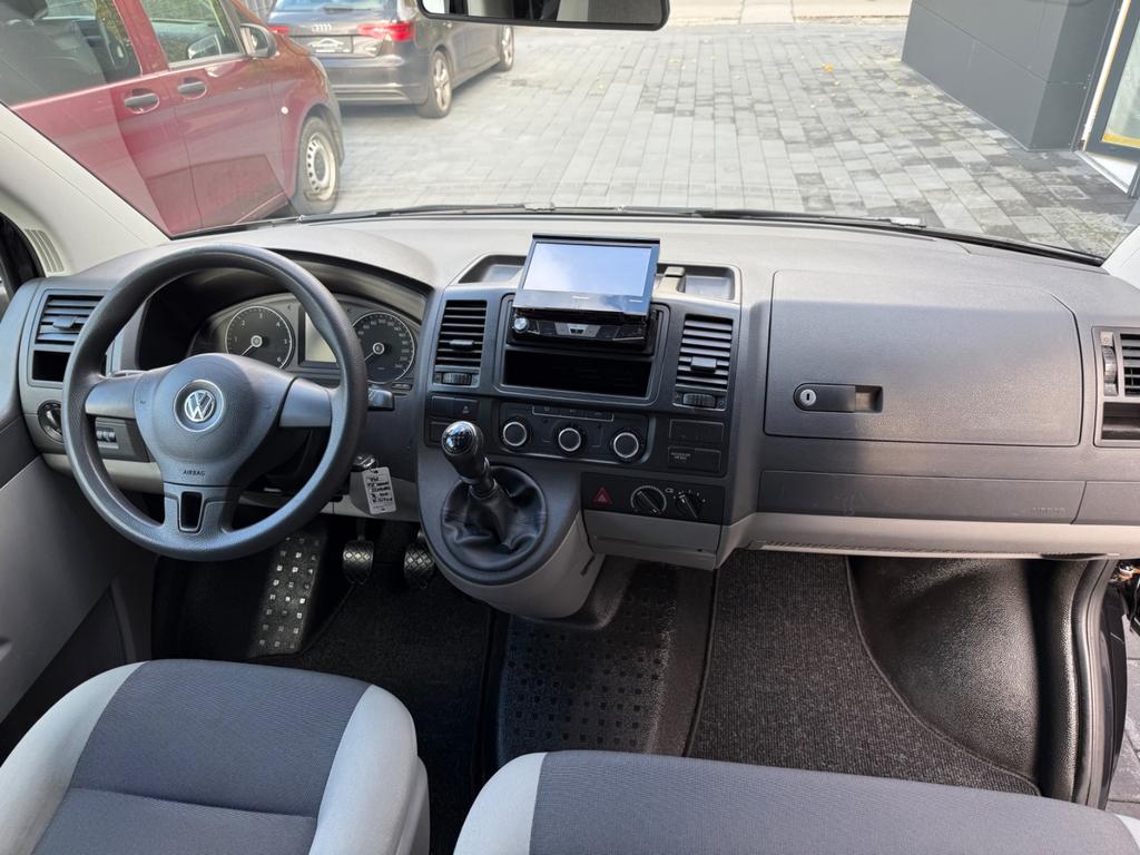 Volkswagen T5 Kombi
