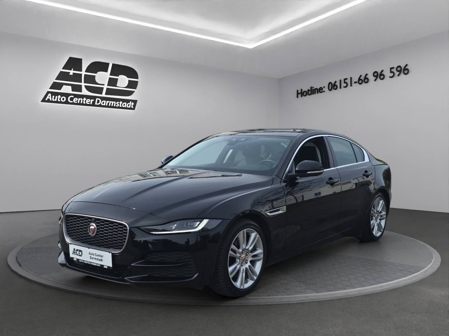 JAGUAR XE