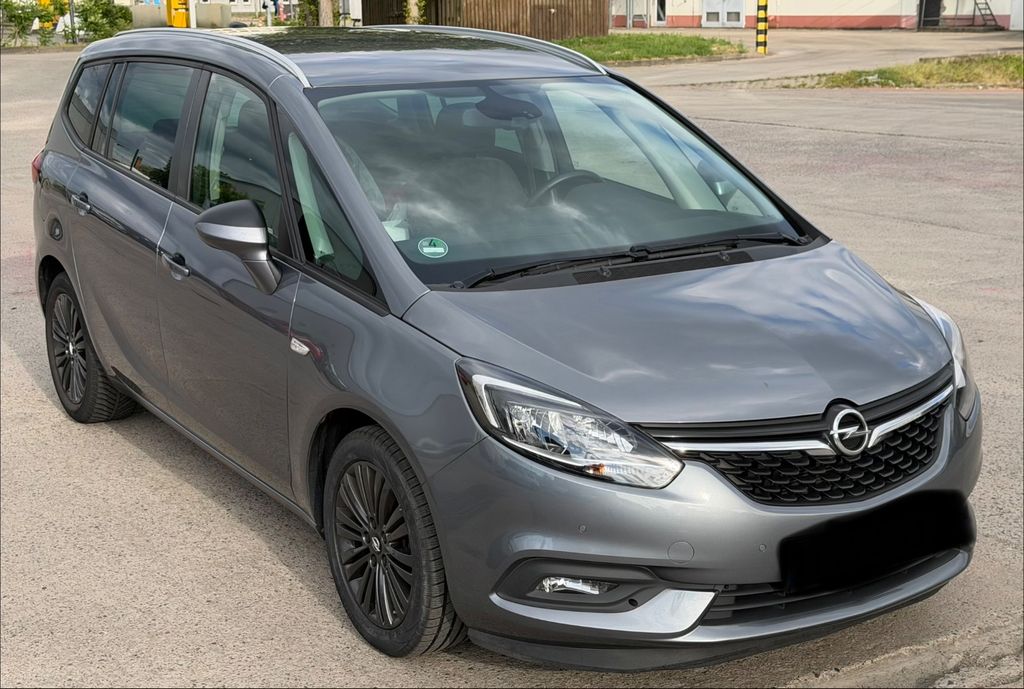 Image of Opel Zafira Tourer