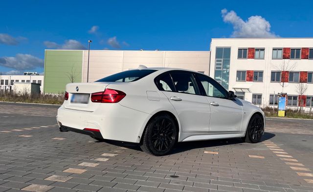 BMW BMW 330i F30 3er M-Sport LED Scheckheft 8-...