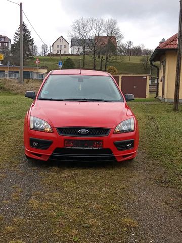 Ford Verkaufe einen Ford Focus 2006 2.0 Benziner