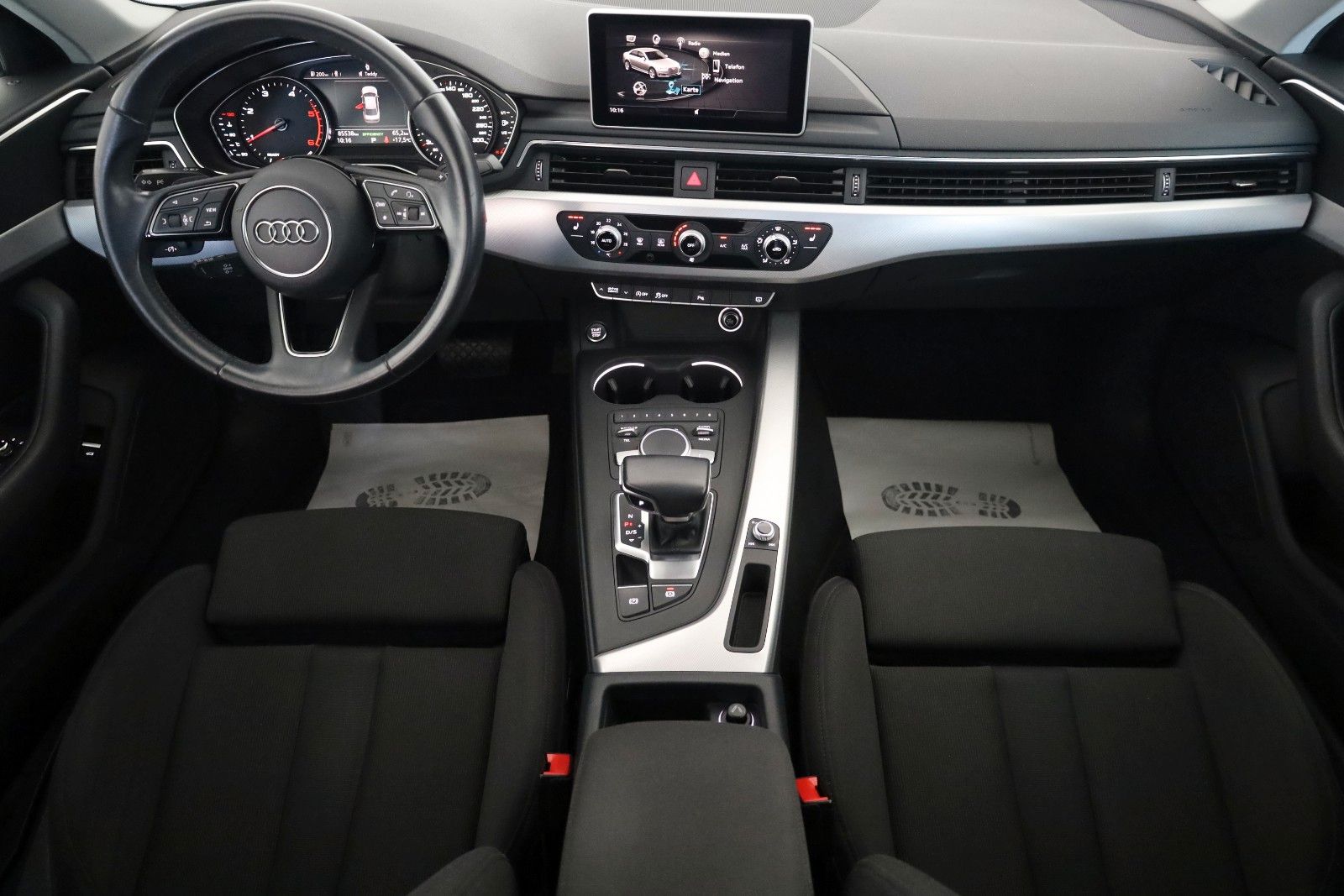 Fahrzeugabbildung Audi A4 Lim. sport,S line,Navi,LED,SH,8fach bereift
