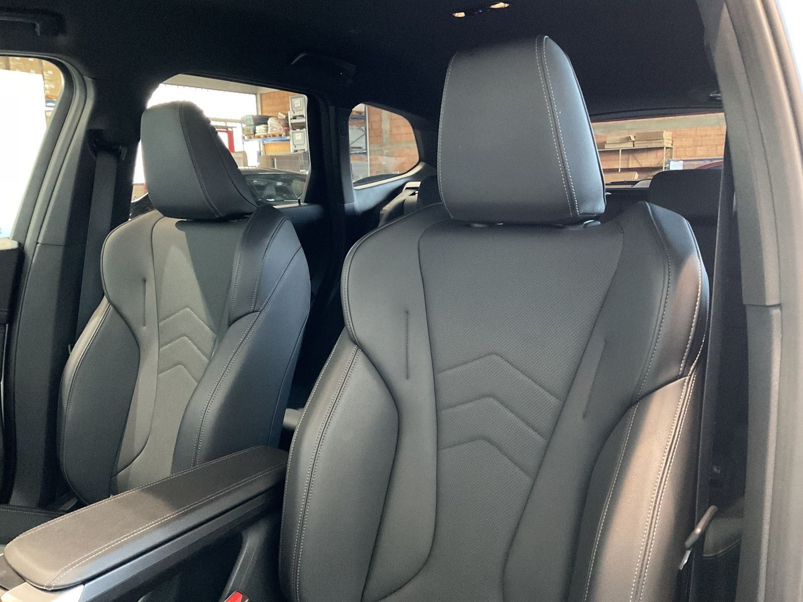 Fahrzeugabbildung BMW X1 sDrive18d SAV M Sportpaket DAB LED AHK Shz