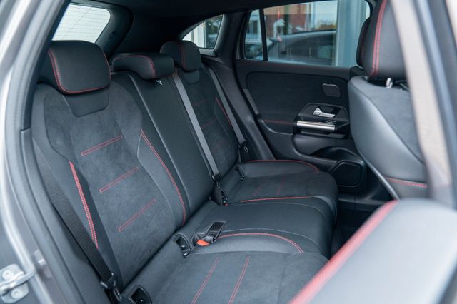 Mercedes-Benz GLA 200/ NIGHT PAKET/ MULTIBEAM/ PREMIUM Mercedes-Benz GLA 200/ NIGHT PAKET/ MULTIBEAM/ PREMIUM