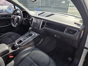 Porsche Macan - 11