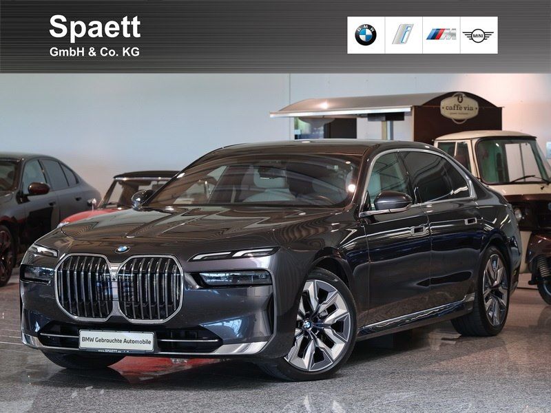 BMW 740d xDrive Design Pure Excellence DrivAssProf 3