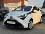 Toyota AYGO x-play *Kamera*Apple*Android*Sitzhz.*Klima* - Toyota Aygo (X) in Düsseldorf