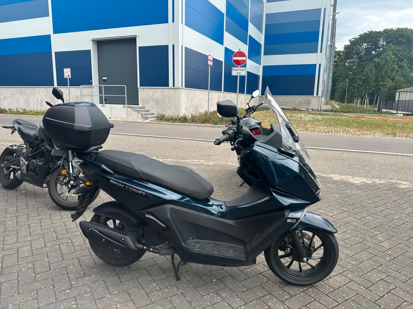 Kymco Skytown 50   1.hand + 835 km