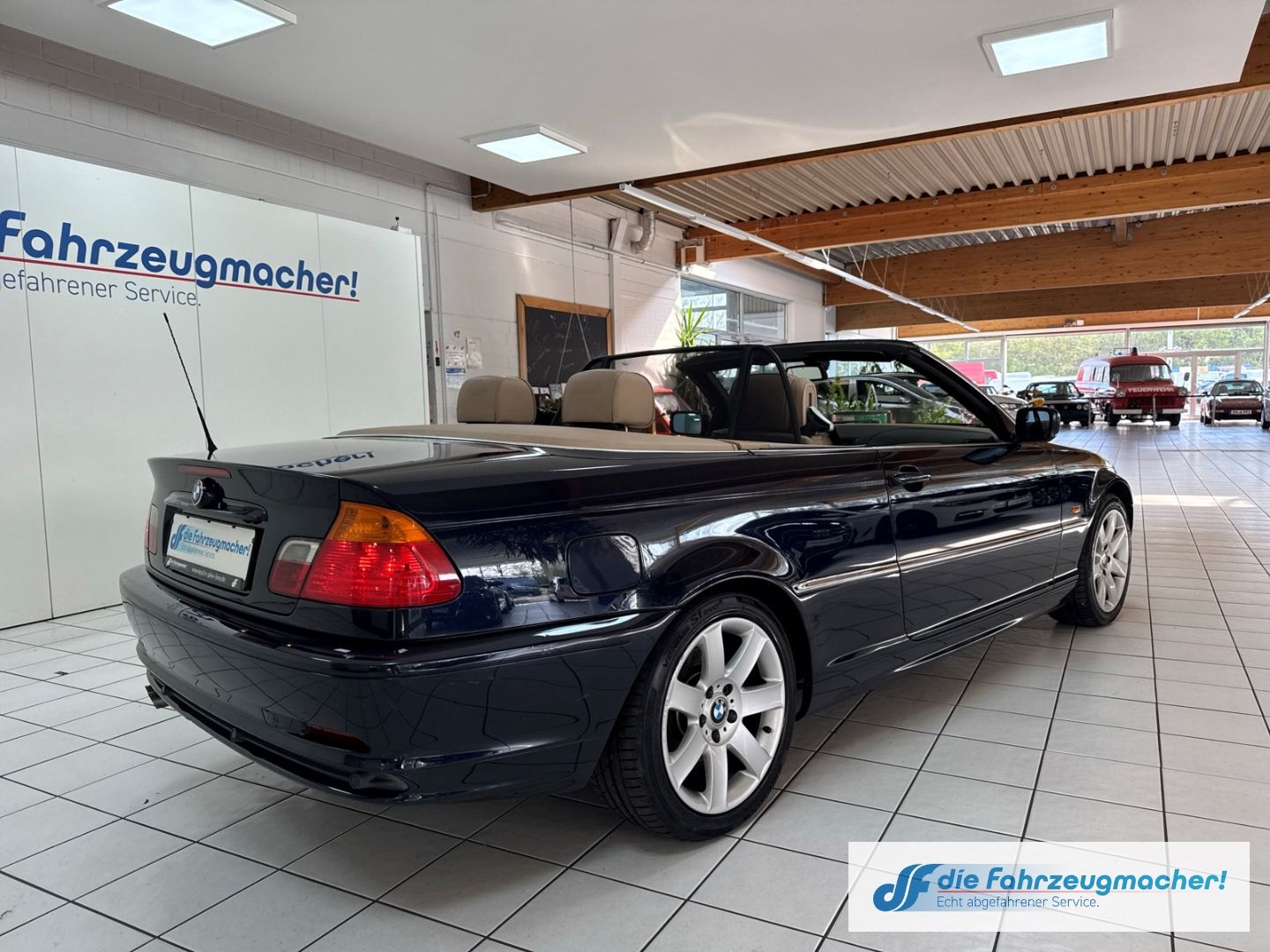 Fahrzeugabbildung BMW 320 Ci Cabrio El. Verdeck Hardtop Navi Leder Kli