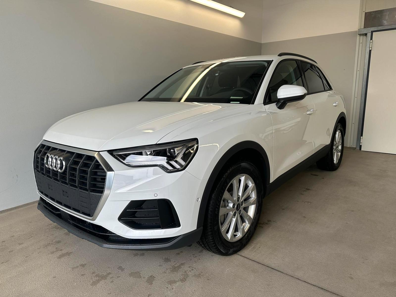 Audi Q3 40 TDI quattro AHK+ACC+Navi+Kamera+Alu18 4...