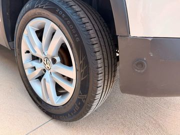 Volkswagen Tiguan - 4