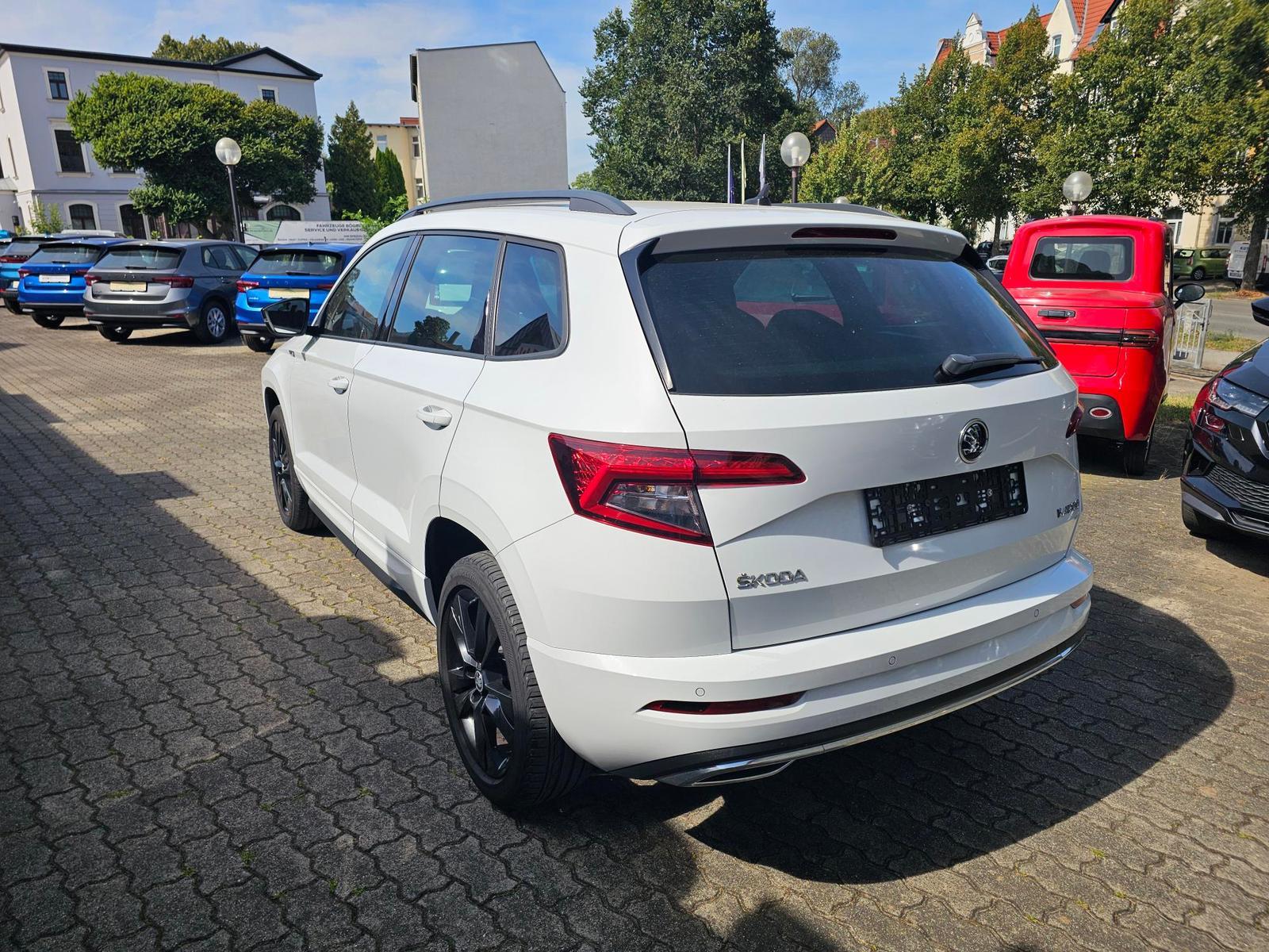 Skoda Karoq 1.5 TSI DSG Sportline+NAVI+ACC+eKLAPPE+AHK