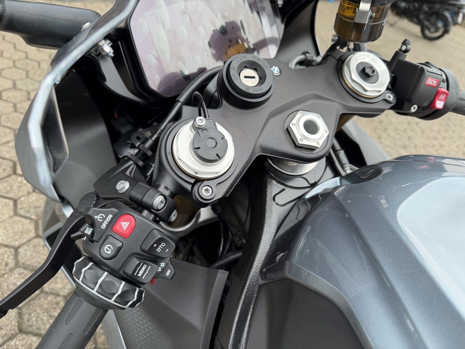 Fahrzeugabbildung BMW S 1000 RR Akrapovic, M-Kette, Race Paket