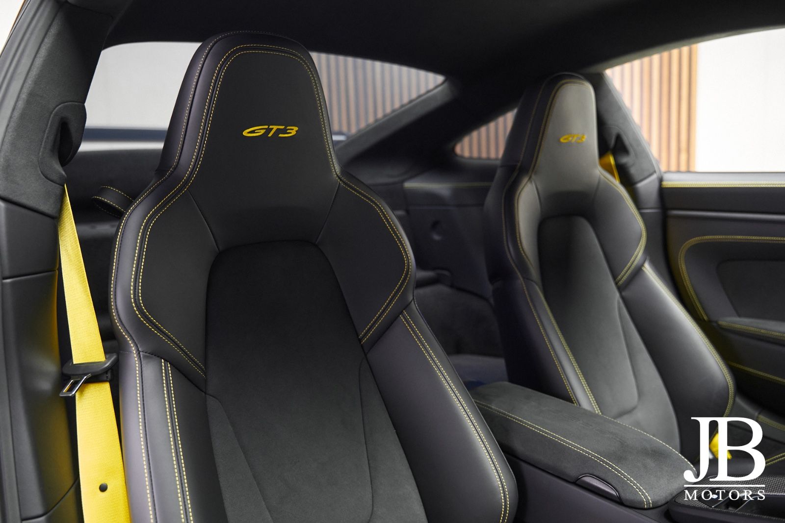 Fahrzeugabbildung Porsche 992.1 GT3 PTS PCCB Lift 18-Wege BOSE Carbon