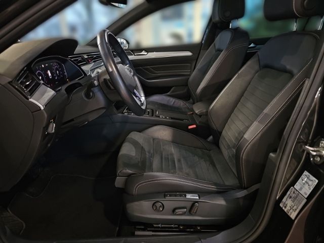 Fahrzeugabbildung Volkswagen Passat Variant 1.4 DSG Hybrid GTE UPE 62TEUR PAN