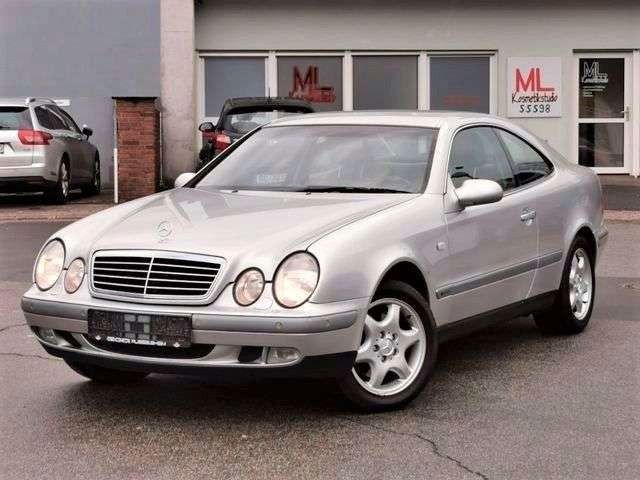 Mercedes-Benz CLK 320 ELEGANCE (PDC/LEDER/XENON/SHZ/AHK)